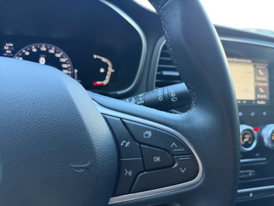 RENAULT d'occasion MEGANE IV 1.5 BLUE DCI 115 EDC AUTO de 2021 Salon