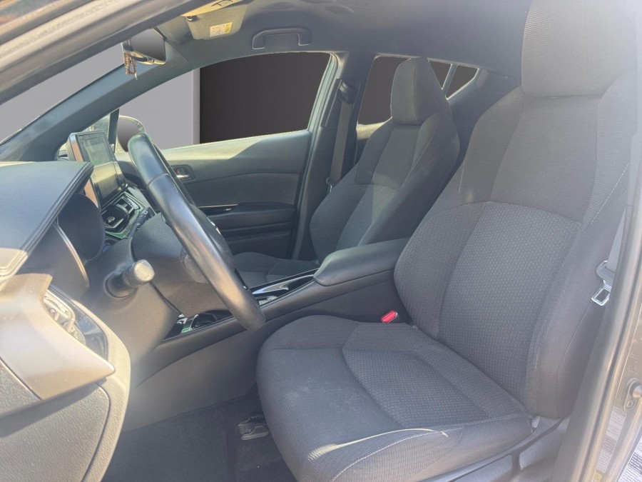 TOYOTA d'occasion CHR 1.8 HYBRIDE 122H GRAPHIC de 2019 Nord Isère