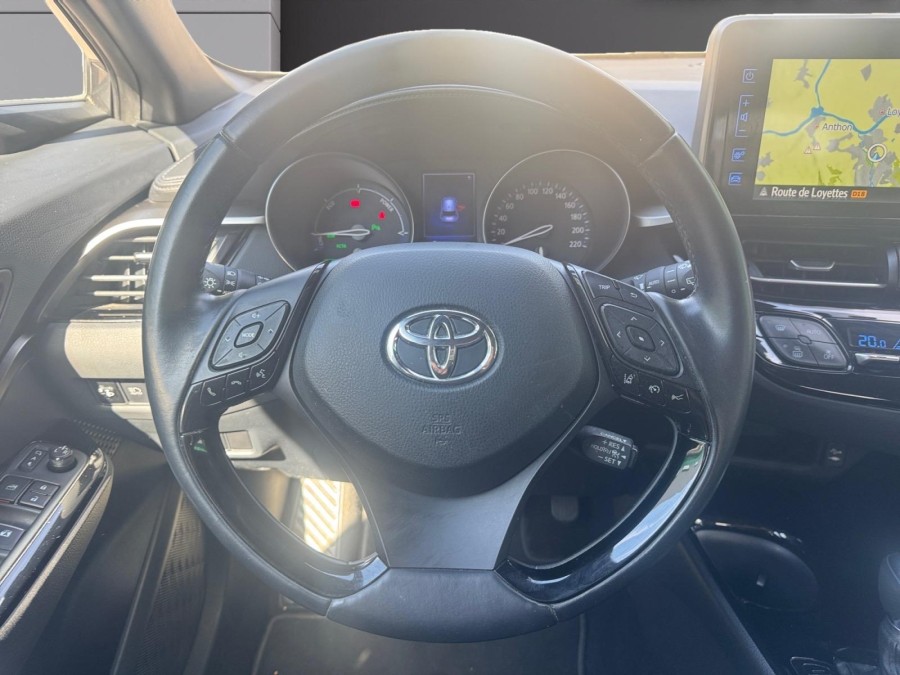 TOYOTA d'occasion CHR 1.8 HYBRIDE 122H GRAPHIC de 2019 Nord Isère