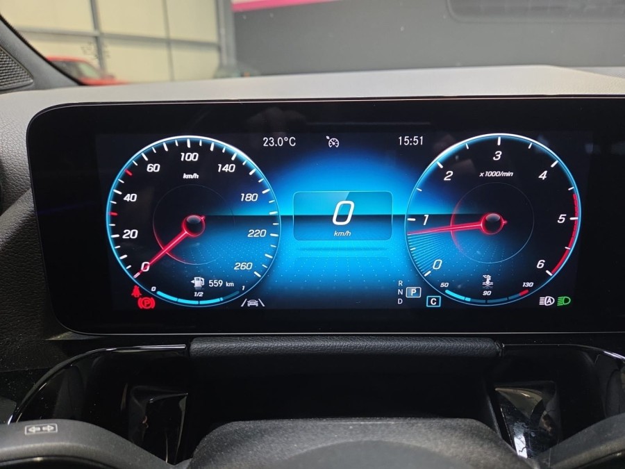 MERCEDES d'occasion GLA MERCEDES GLA 200 D 8G-DCT AMG LINE AUTO de