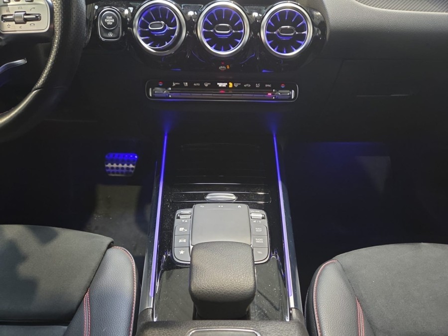 MERCEDES d'occasion GLA MERCEDES GLA 200 D 8G-DCT AMG LINE AUTO de