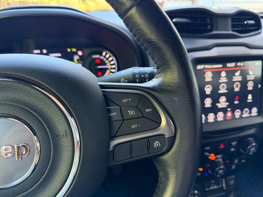 JEEP d'occasion RENEGADE 1.3 240 4XE EAWD PHEV de 2020 Nîmes (30)﻿