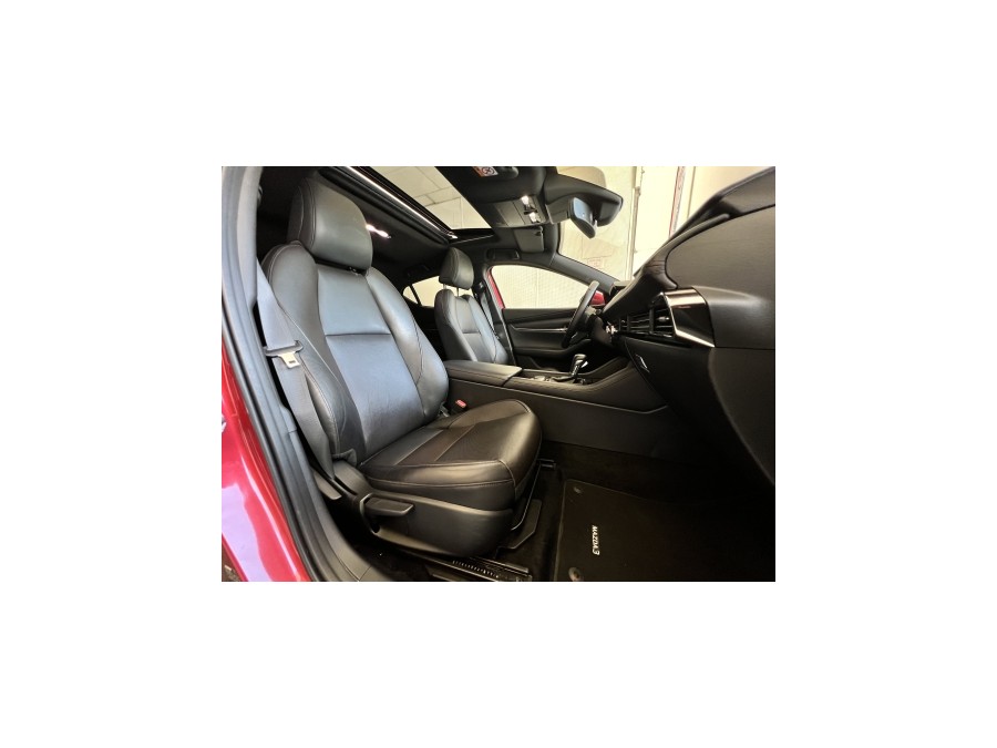 MAZDA d'occasion 3 BERLINE BICORPS TROIS OU CINQ PORTES MAZDA 3