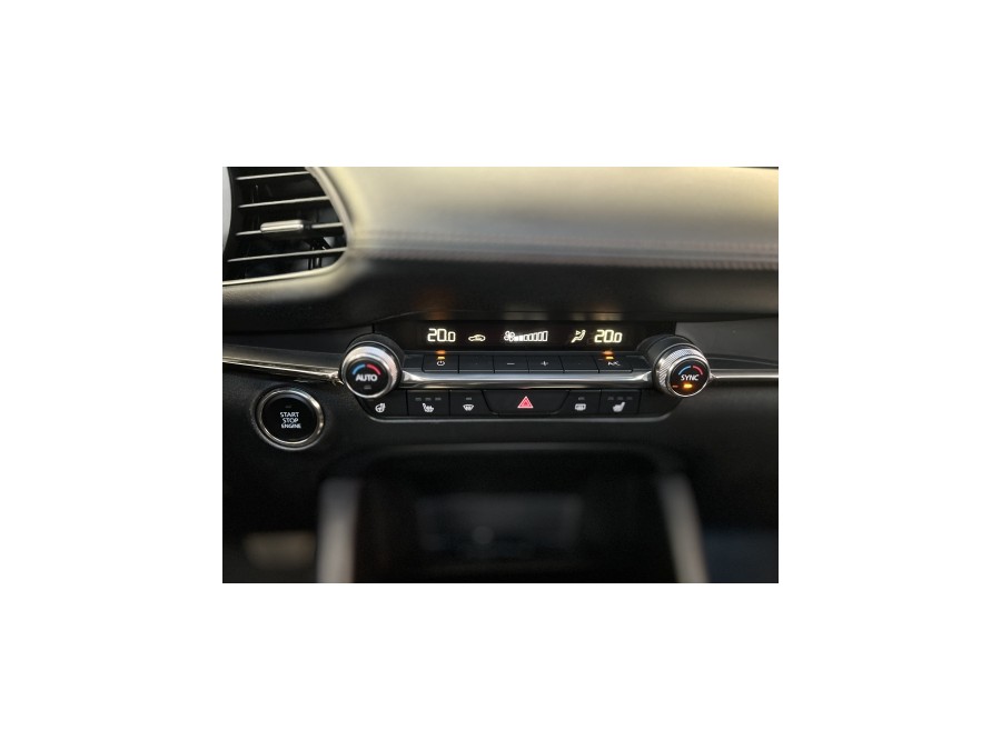 MAZDA d'occasion 3 BERLINE BICORPS TROIS OU CINQ PORTES MAZDA 3