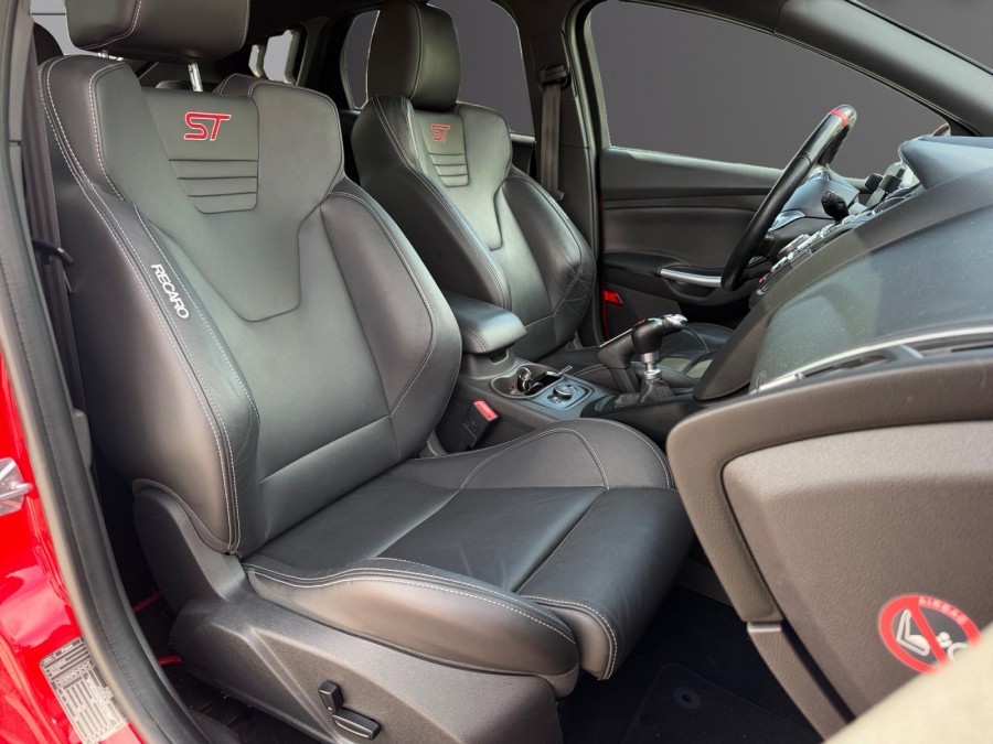 FORD d'occasion FOCUS III 2 250 ECOBOOST ST de 2014 Mérignac (33)﻿