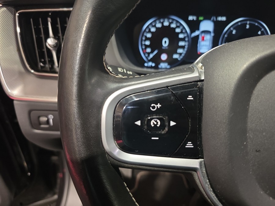 VOLVO d'occasion XC60 XC60 B4 197 MOMENTUM AUTO de 2020 Nancy (54)﻿