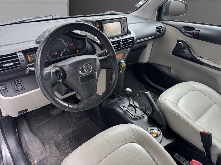 TOYOTA d'occasion IQ 1.3 100 VVTI MULTIDRIVE AUTO de 2014 Montreuil