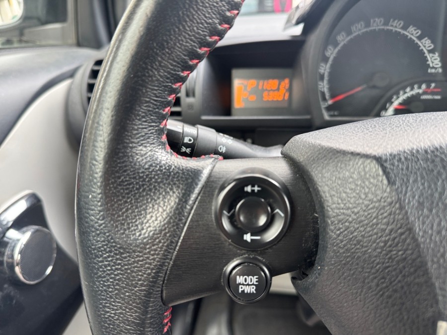TOYOTA d'occasion IQ 1.3 100 VVTI MULTIDRIVE AUTO de 2014 Montreuil
