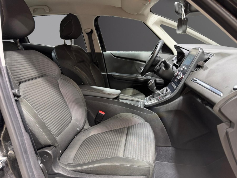RENAULT d'occasion SCÉNIC IV SCENIC IV 1.5 DCI 110 BUSINESS de 2017