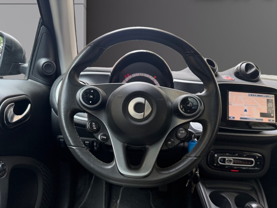 SMART d'occasion FORTWO PURE 52 KW COUPE AUTO de 2015 Paris 15 (75)﻿