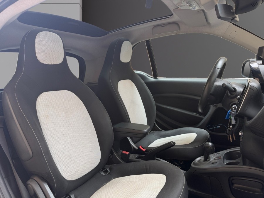 SMART d'occasion FORTWO PURE 52 KW COUPE AUTO de 2015 Paris 15 (75)﻿
