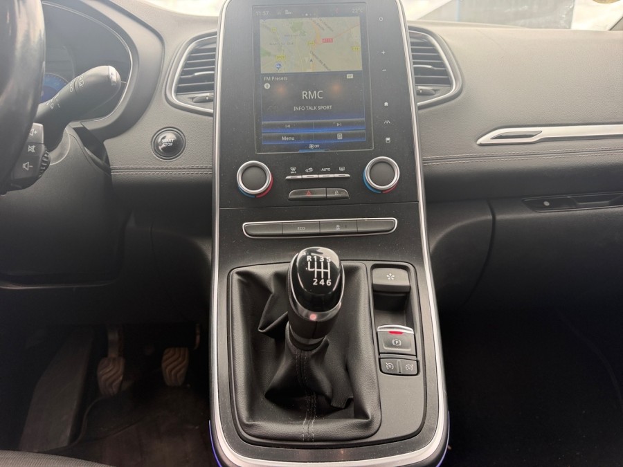 RENAULT d'occasion SCENIC 1.6 dCi 130ch Energy Intens de 2016 Méry