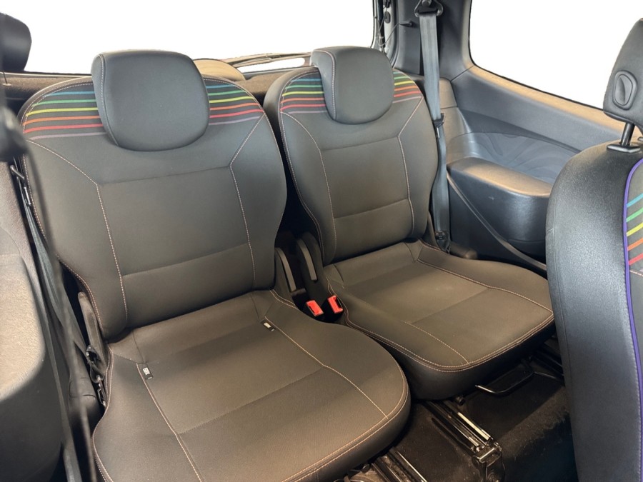 RENAULT d'occasion TWINGO II 1.2 16V 75 INTENS BVR 5 de 2013