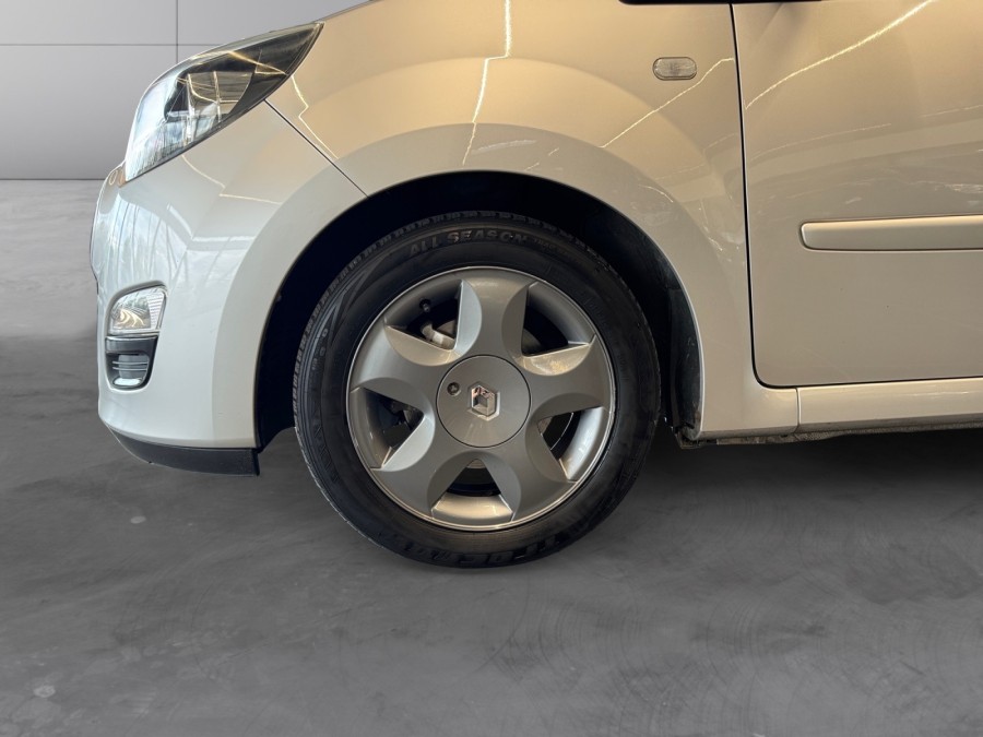 RENAULT d'occasion TWINGO II 1.2 16V 75 INTENS BVR 5 de 2013