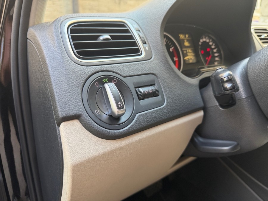 VOLKSWAGEN d'occasion POLO 1.4 85 STYLE DSG AUTO de 2011 Paris 15