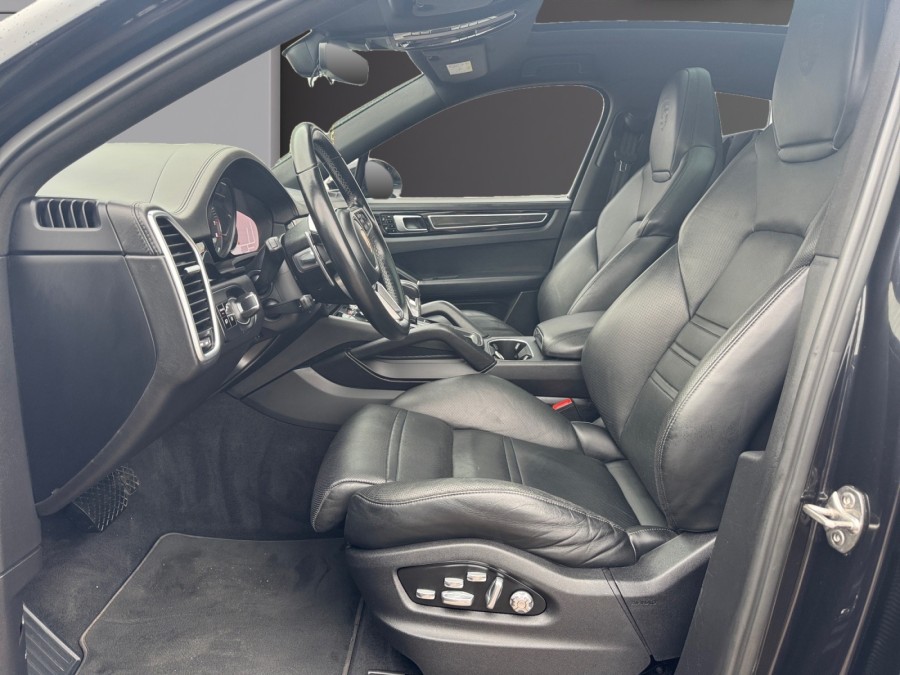 PORSCHE d'occasion CAYENNE 3.0 V6 462ch E-Hybrid de 2020 Troyes (10)﻿