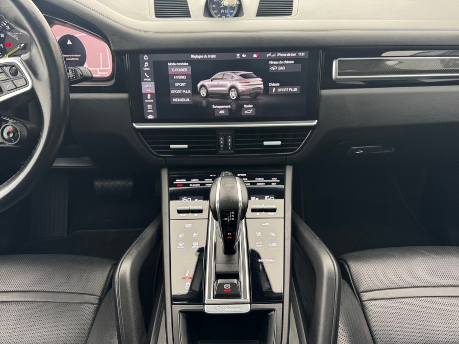 PORSCHE d'occasion CAYENNE 3.0 V6 462ch E-Hybrid de 2020 Troyes (10)﻿