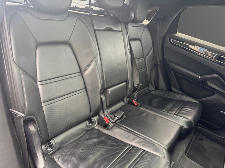 PORSCHE d'occasion CAYENNE 3.0 V6 462ch E-Hybrid de 2020 Troyes (10)﻿