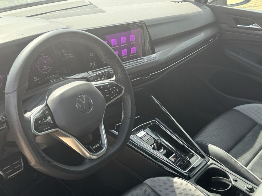 VOLKSWAGEN d'occasion GOLF VIII 2 TDI 200 GTD DSG AUTO de 2024 Dijon