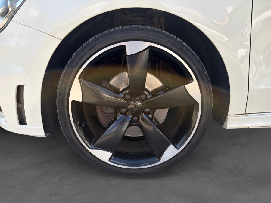 AUDI d'occasion A1 1.6 TDI 105 S LINE de 2011 Saint Omer (62)﻿