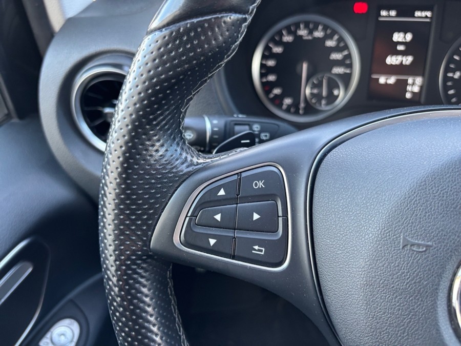 MERCEDES d'occasion VITO 2 114 CDI TOURER COMPACT de 2023 Valence