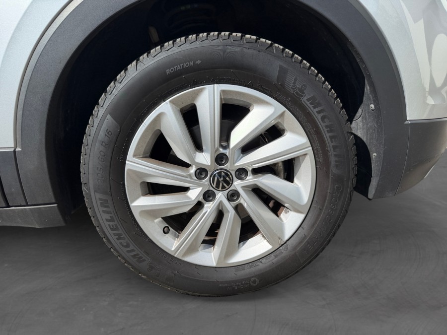 VOLKSWAGEN d'occasion T-CROSS 1.0 TSI 110 LIFE PLUS DSG de 2022 Lyon