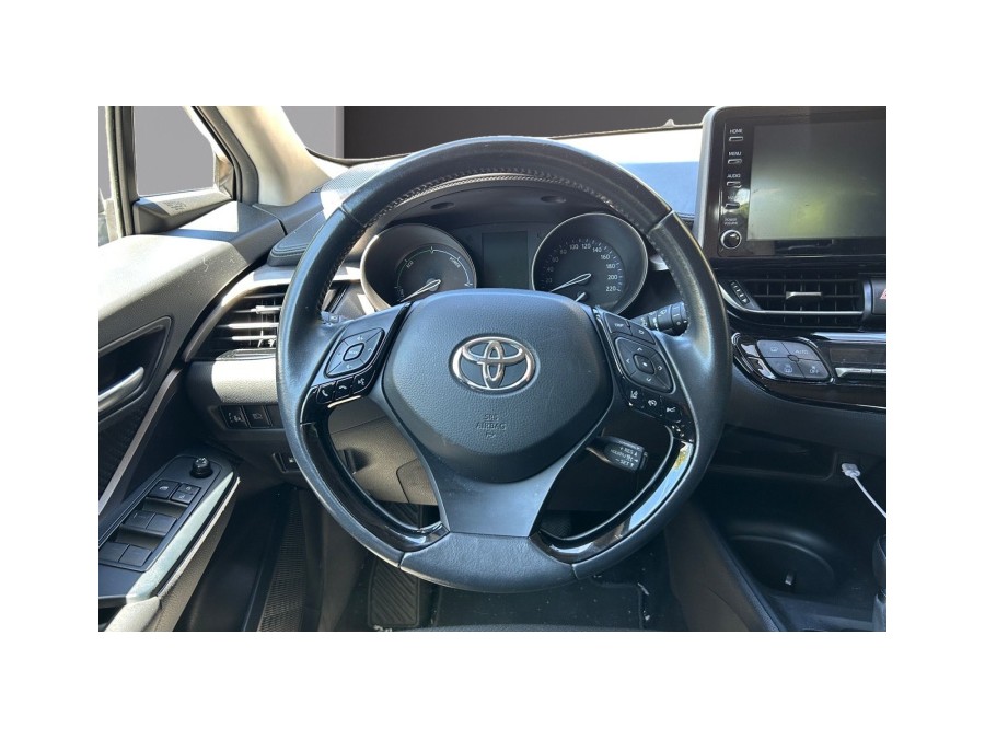 TOYOTA d'occasion C-HR 1.8 122H DISTINCTIVE de 2021 Nice (06)﻿