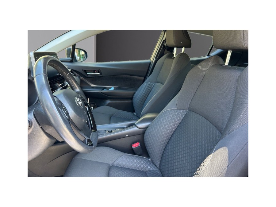 TOYOTA d'occasion C-HR 1.8 122H DISTINCTIVE de 2021 Nice (06)﻿