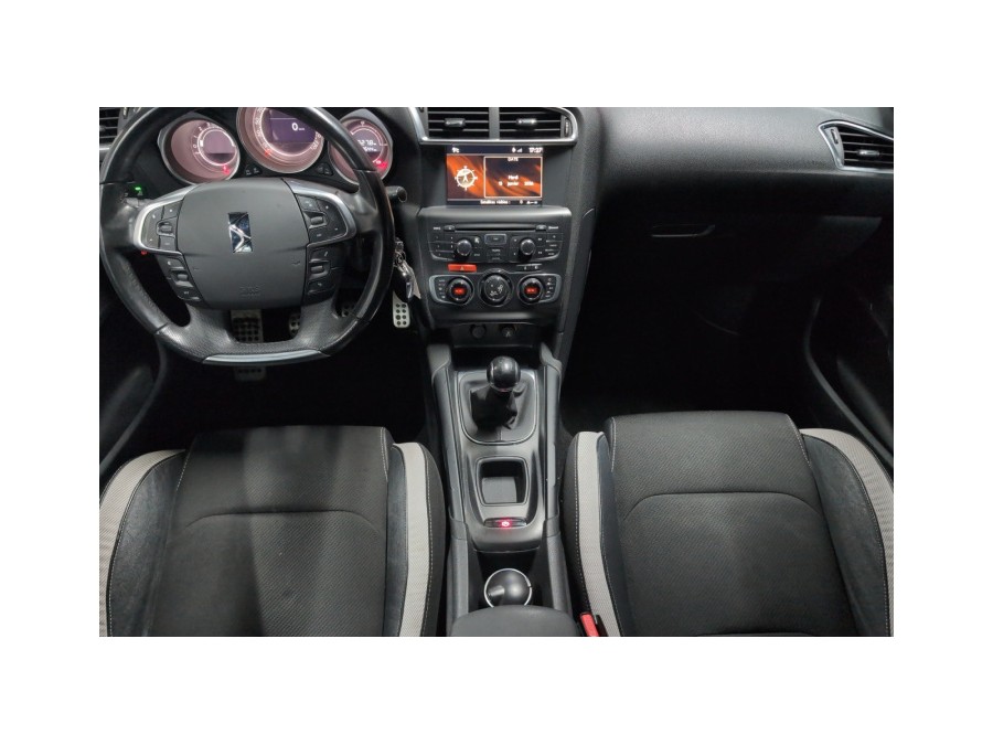 DS d'occasion DS4 1.6 E-HDI 115 WIFI ON BOARD de 2013 Brest (29)﻿