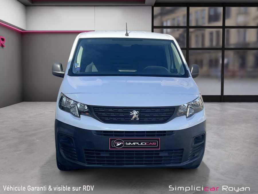 PEUGEOT d'occasion PARTNER Standard 650kg 110ch S&S Pro de 2020 Royan