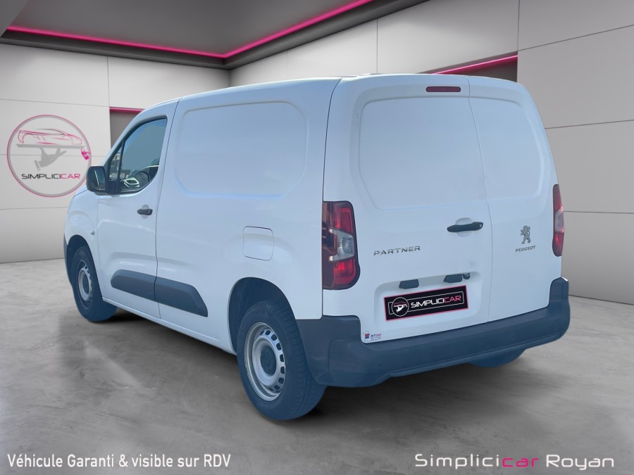 PEUGEOT d'occasion PARTNER Standard 650kg 110ch S&S Pro de 2020 Royan