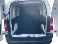 PEUGEOT d'occasion PARTNER Standard 650kg 110ch S&S Pro de 2020 Royan