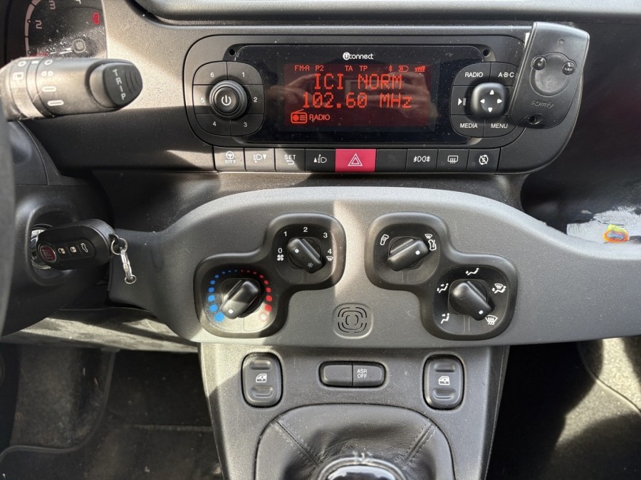 FIAT d'occasion PANDA 1.2 8V 69 EASY de 2021 Caen (14)﻿