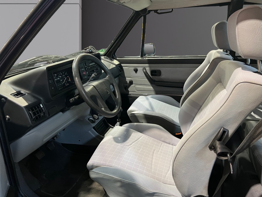 VOLKSWAGEN d'occasion GOLF CLASSIC de 1990 Fontainebleau (77)﻿