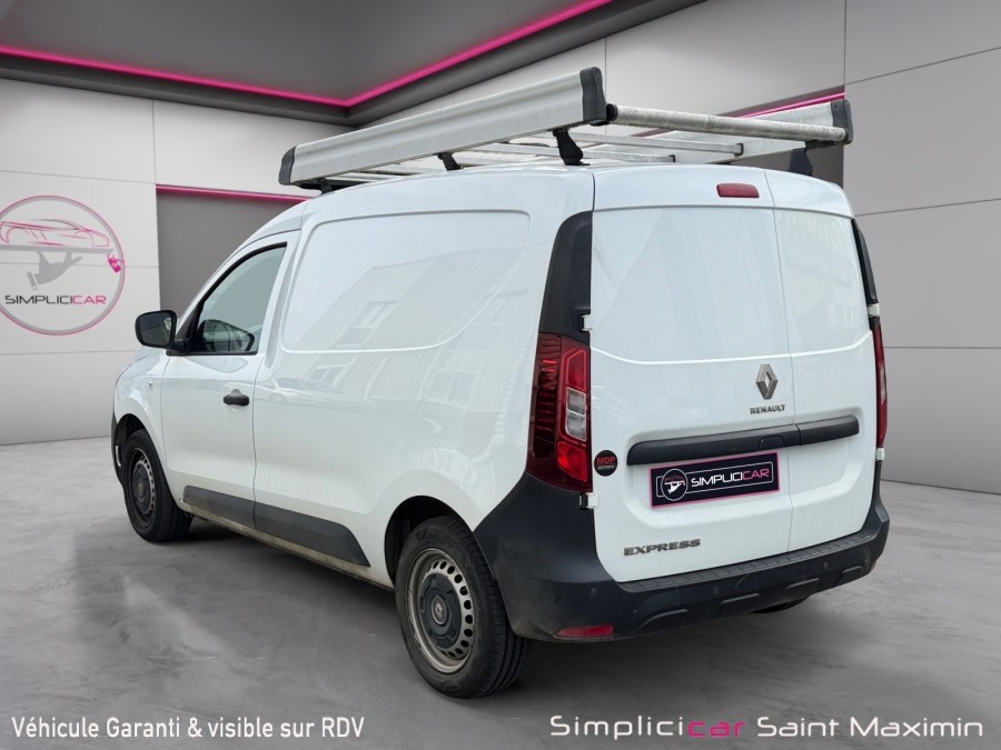 RENAULT d'occasion EXPRESS VAN 1.5 BLUE DCI 95 ECO CONFORT de 2021