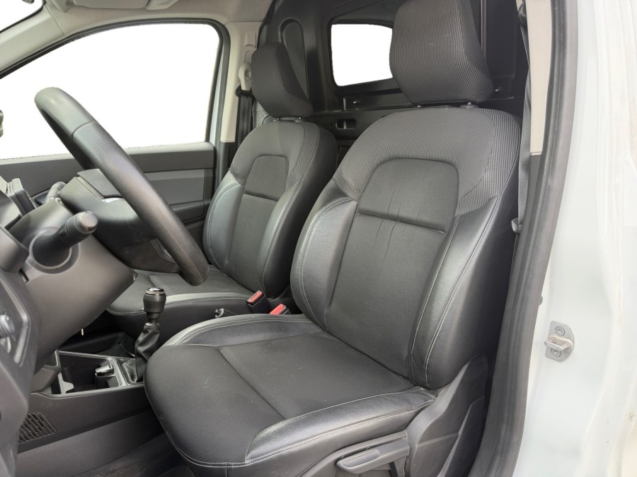 RENAULT d'occasion EXPRESS VAN 1.5 BLUE DCI 95 ECO CONFORT de 2021
