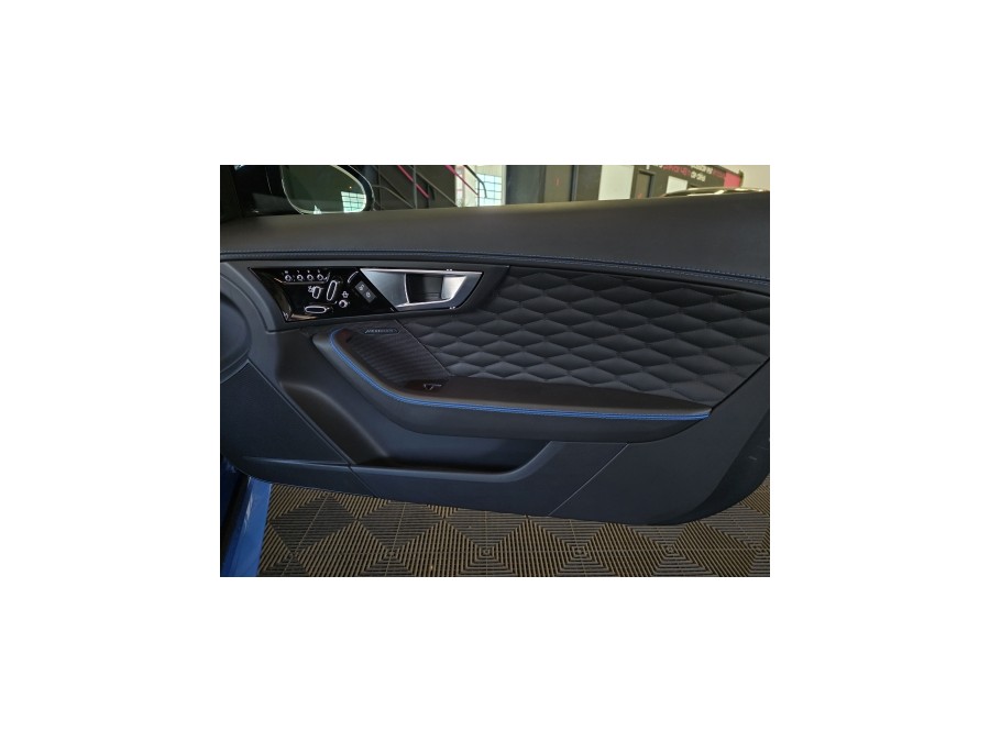JAGUAR d'occasion F-TYPE 5.0 V8 575 SVR AWD de 2016 Aix Les Bains