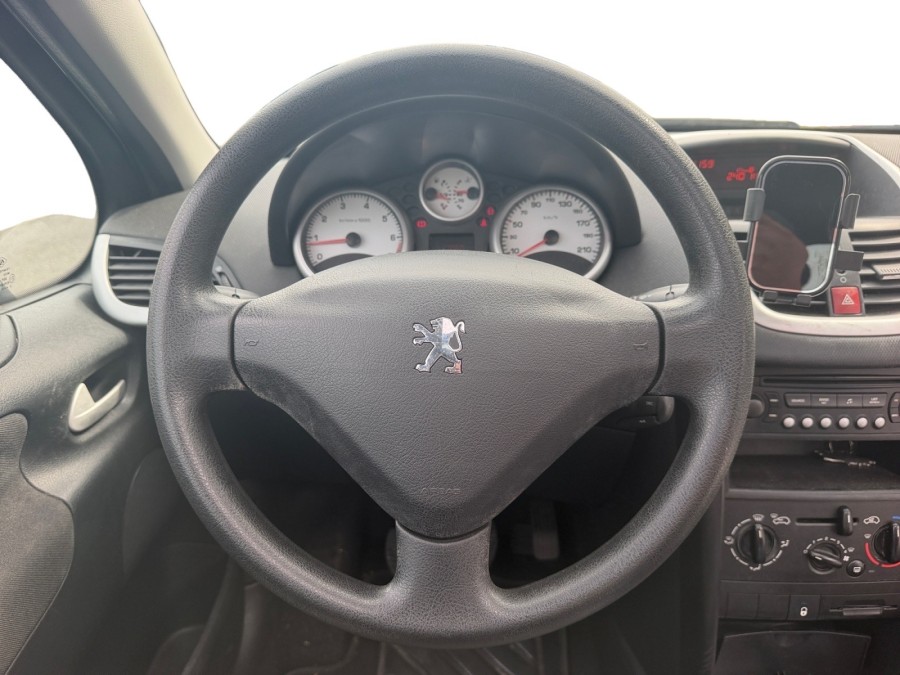 PEUGEOT d'occasion 207 1.4 VTI 95  TRENDY de 2008 Méry Sur Oise (95)﻿