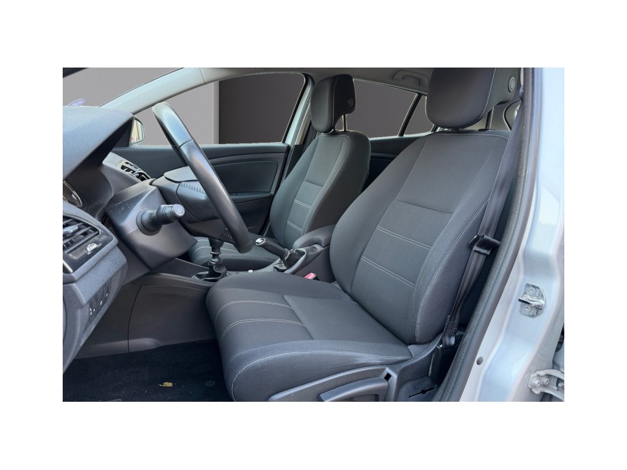 RENAULT d'occasion MEGANE TCE 115 LIMITED de 2014 Lyon Nord (69)﻿