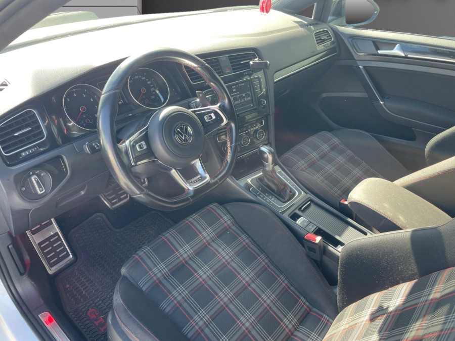 VOLKSWAGEN d'occasion GOLF VII 2 TSI 220 GTI DSG6 AUTO de 2016 Royan