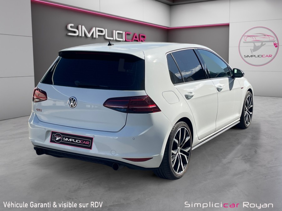 VOLKSWAGEN d'occasion GOLF VII 2 TSI 220 GTI DSG6 AUTO de 2016 Royan