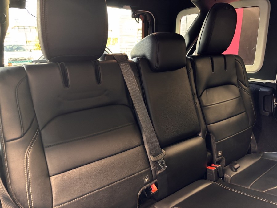 JEEP d'occasion WRANGLER UNLIMITED 2.0I T 380 4XE OVERLAND BA de 2022