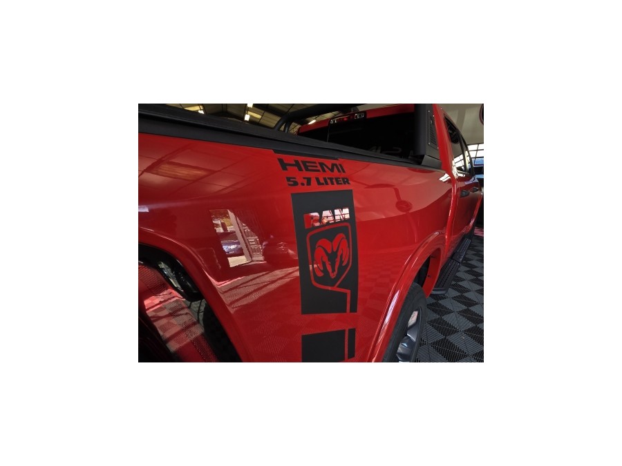 DODGE d'occasion RAM 5.7 V8 4X4 PICK UP AUTO de 2021 Aix Les Bains