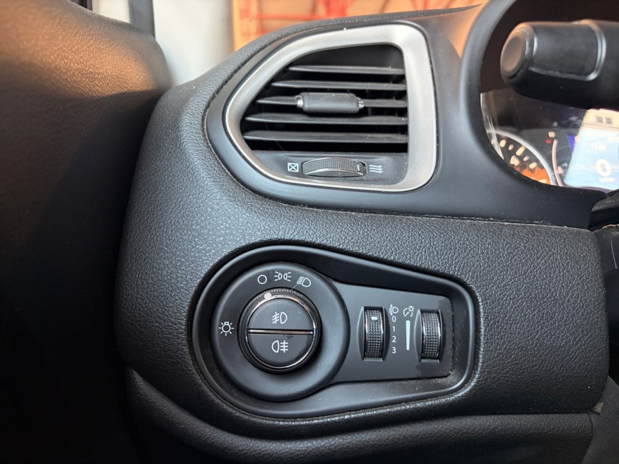 JEEP d'occasion RENEGADE 1.6 MULTIJET 120 NIGHT EAGLE de 2016 Valence