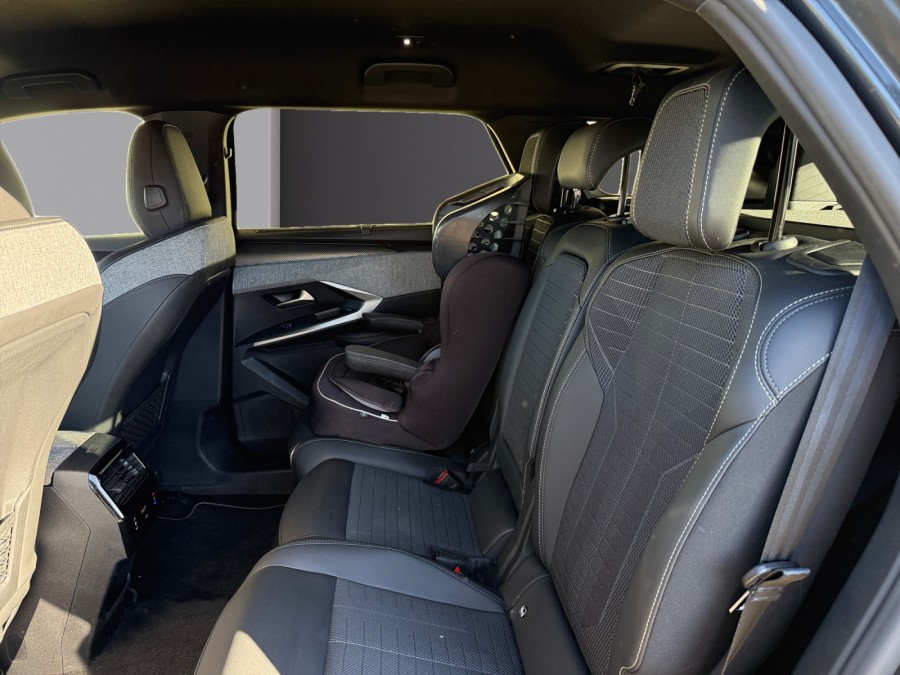 PEUGEOT d'occasion 5008 III 1.2 HYBRID 145 GT E-DCS de 2025 Vauvert