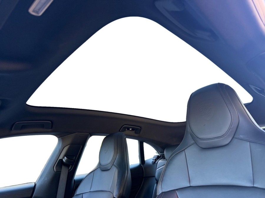 PORSCHE d'occasion TAYCAN cross turismo de 2023 Nice (06)﻿