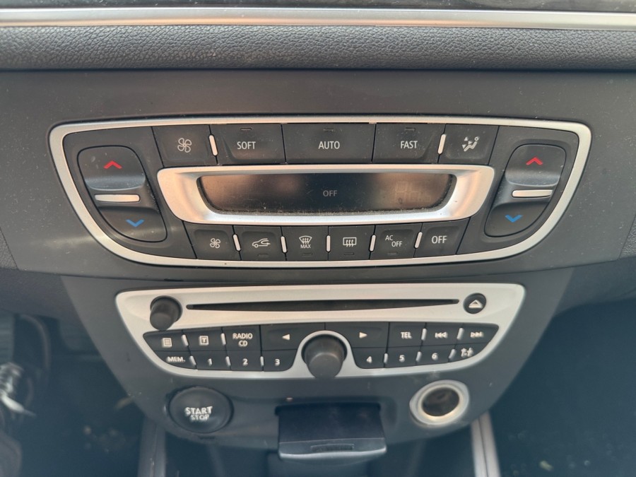 RENAULT d'occasion MEGANE 1.9 DCI 130 DYNAMIQUE de 2009 Montreuil