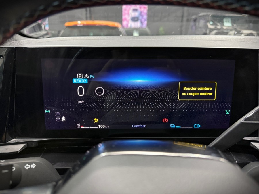 RENAULT d'occasion AUSTRAL E-TECH 200 ICONIC ESPRIT ALPINE de 2024