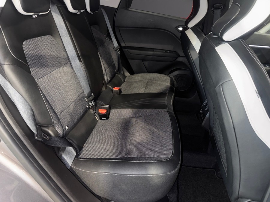 RENAULT d'occasion CAPTUR 1.3 MILD HYBRID 140ch de 2023 Montpellier