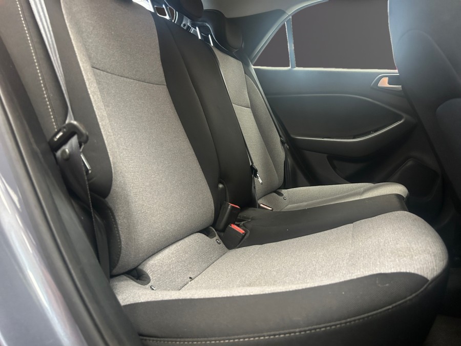 HYUNDAI d'occasion I20 HYUNDAI I20 1.2 MPI 84 INTUITIVE de 2016